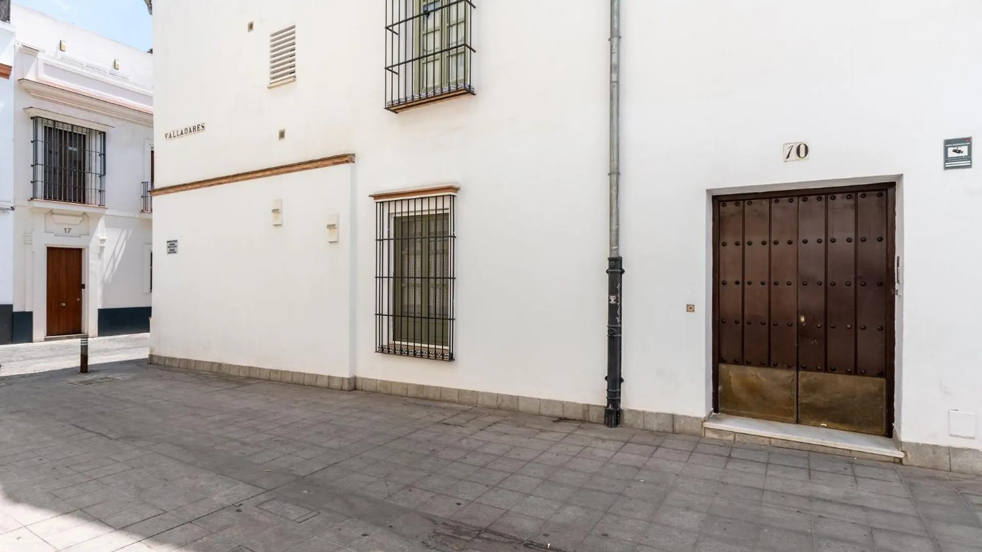 Edomus San Jacinto Apartman Sevilla