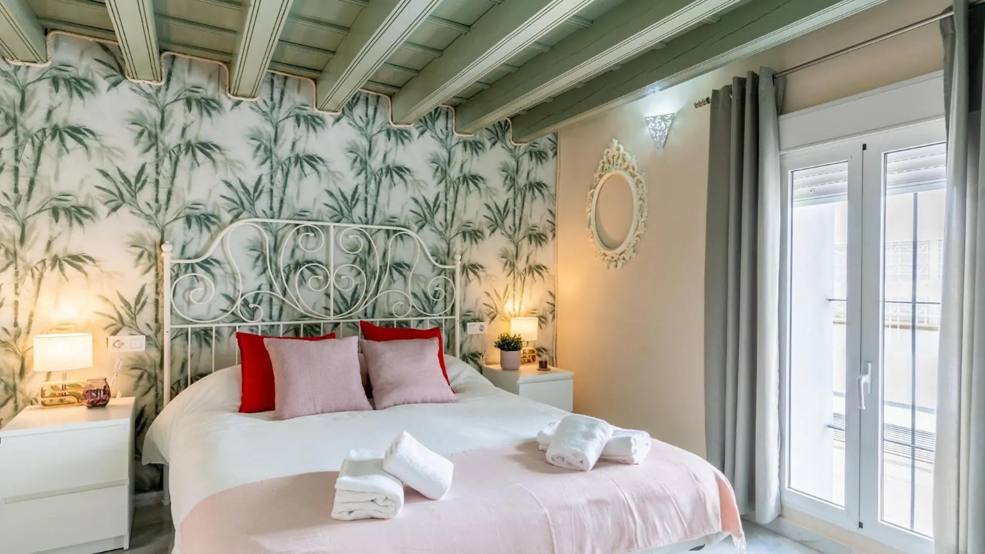 Edomus San Jacinto Apartman Sevilla