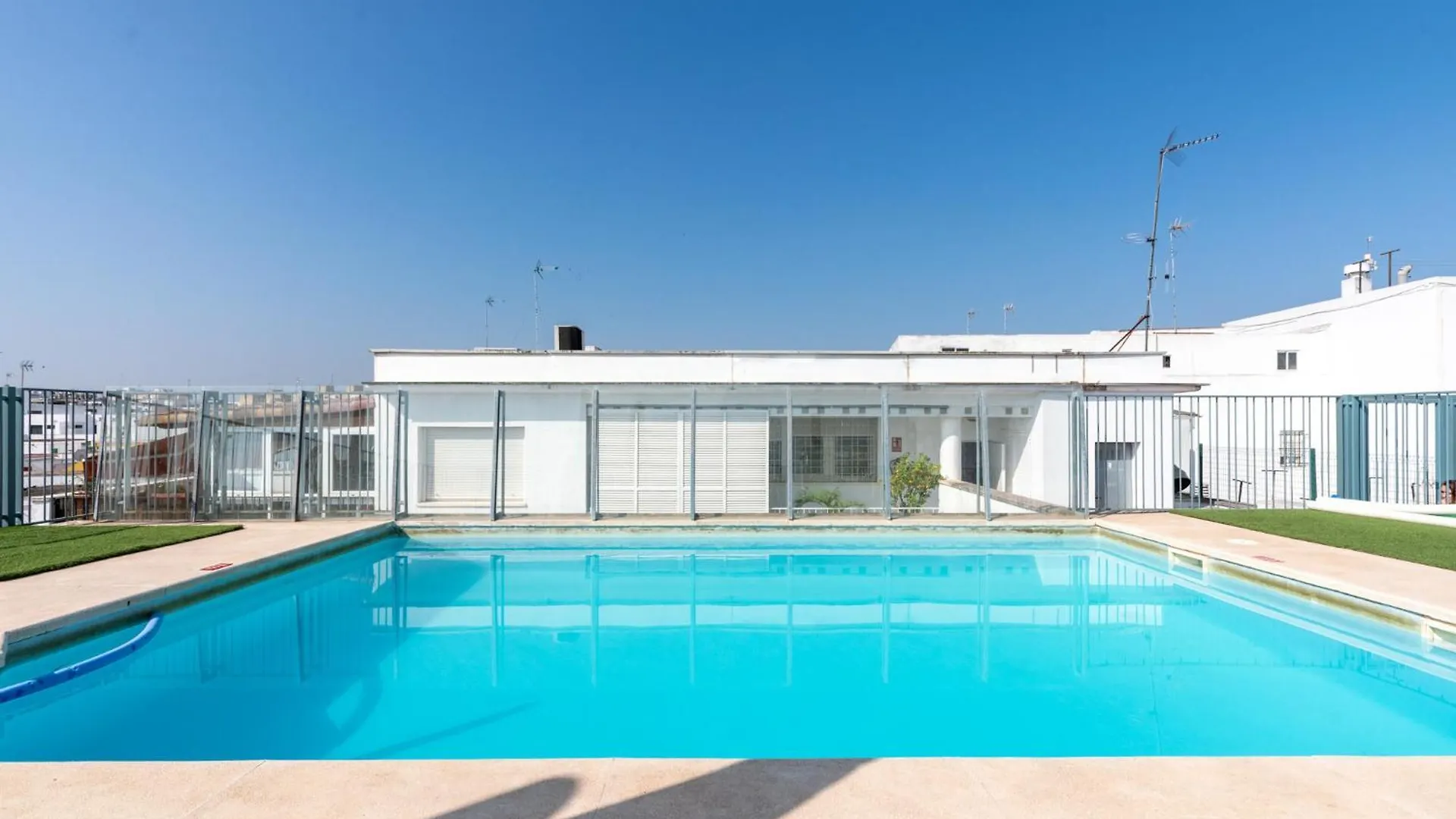 Edomus San Jacinto Apartman Sevilla Spanyolország